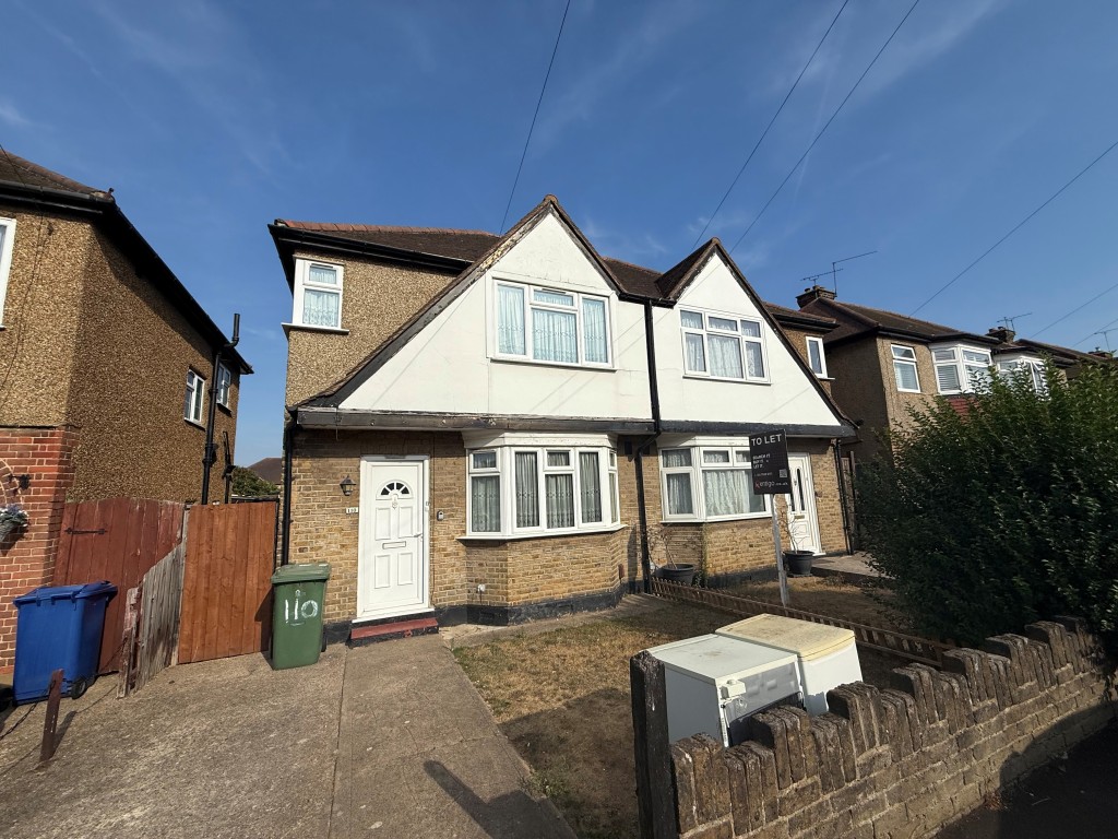 Lot: 226 - THREE-BEDROOM SEMI-DETACHED HOUSE FOR IMPROVEMENT - Front elevation of property showing driveway and side access